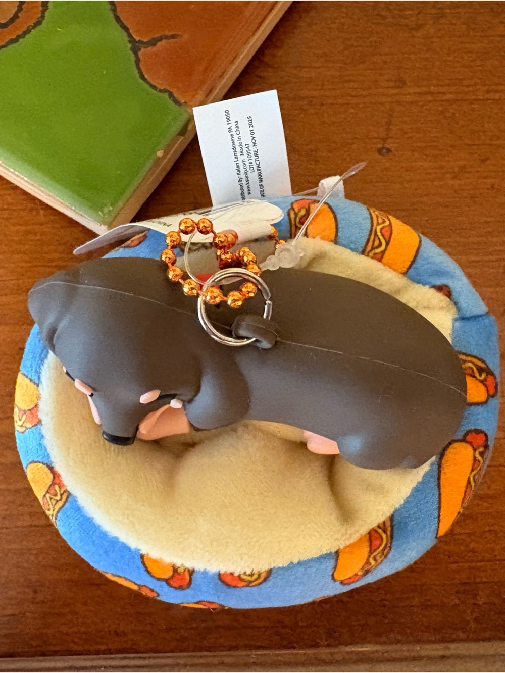 Dachshund and Hot Dog Print Plush Pet Bed Keychain - Blue & Yellow - Picture 5 of 5